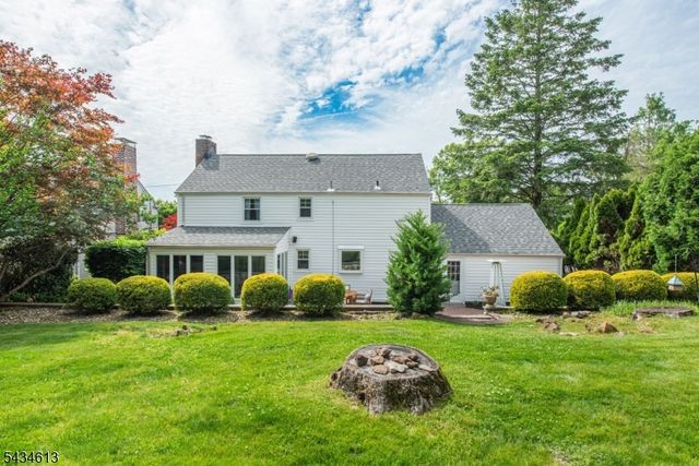 34 Coolidge Ave, West Caldwell Twp., NJ 07006
