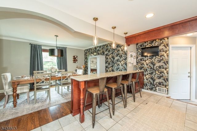 34 Coolidge Ave, West Caldwell Twp., NJ 07006