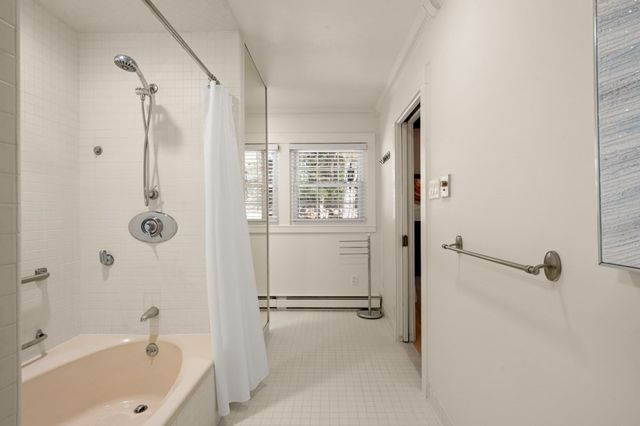 25 Pleasant St, Dover, MA 02030