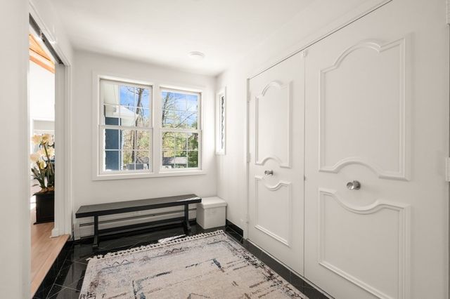 25 Pleasant St, Dover, MA 02030