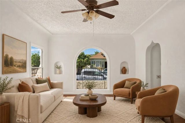 342 N Mesa, San Pedro, CA 90731