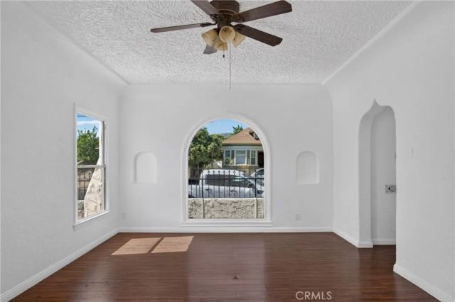 342 N Mesa, San Pedro, CA 90731