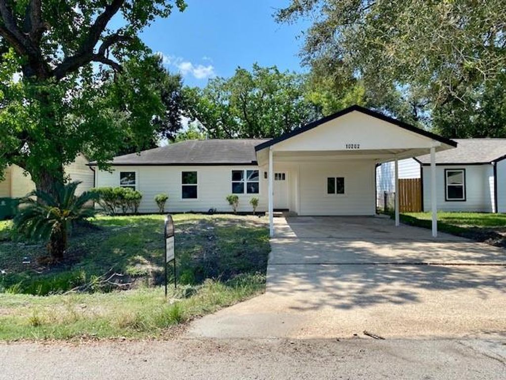 10202 Cathedral Drive, Houston, TX 77051