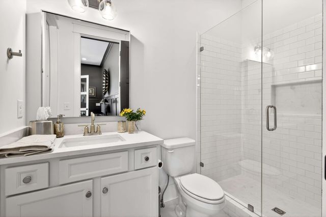 1232 Luckett Rd, Nashville, TN 37221