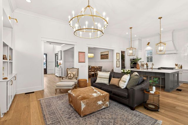 1232 Luckett Rd, Nashville, TN 37221