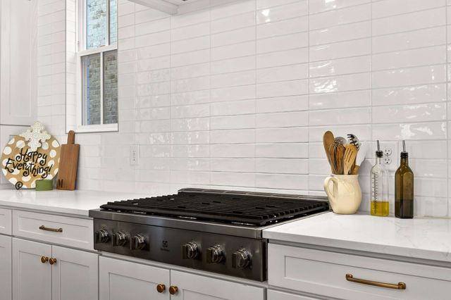 1232 Luckett Rd, Nashville, TN 37221