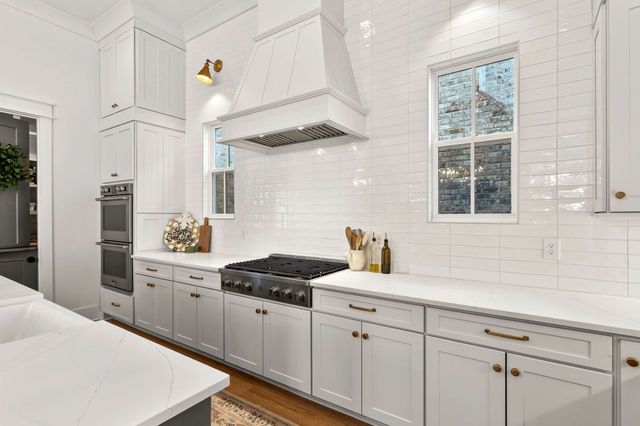 1232 Luckett Rd, Nashville, TN 37221