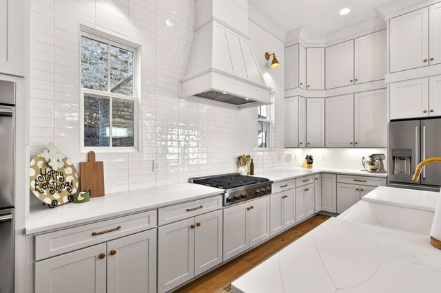 1232 Luckett Rd, Nashville, TN 37221