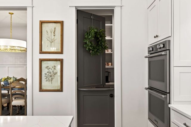 1232 Luckett Rd, Nashville, TN 37221