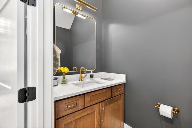 1232 Luckett Rd, Nashville, TN 37221