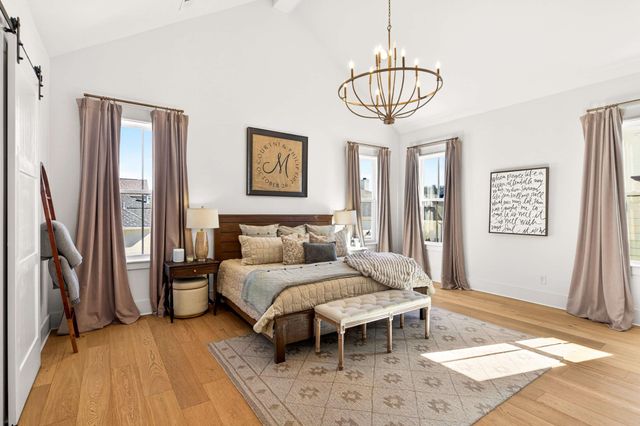 1232 Luckett Rd, Nashville, TN 37221