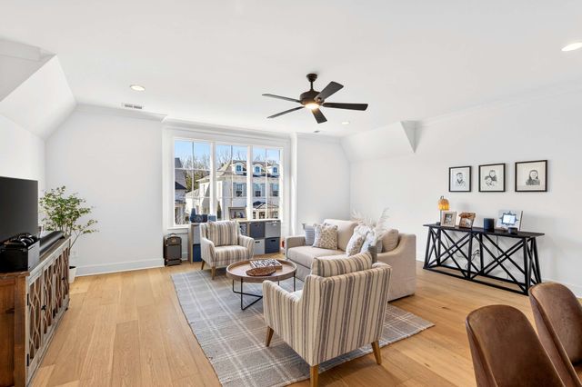 1232 Luckett Rd, Nashville, TN 37221