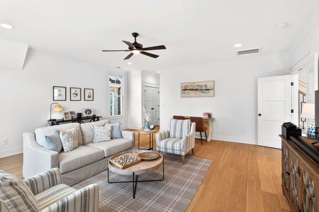 1232 Luckett Rd, Nashville, TN 37221