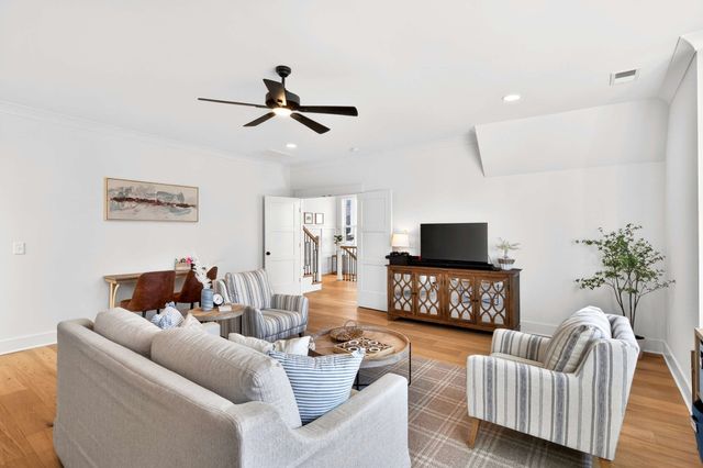 1232 Luckett Rd, Nashville, TN 37221