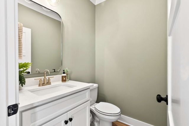 1232 Luckett Rd, Nashville, TN 37221