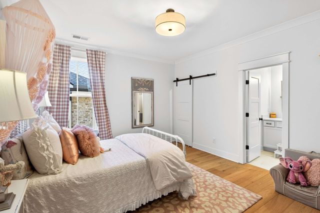 1232 Luckett Rd, Nashville, TN 37221