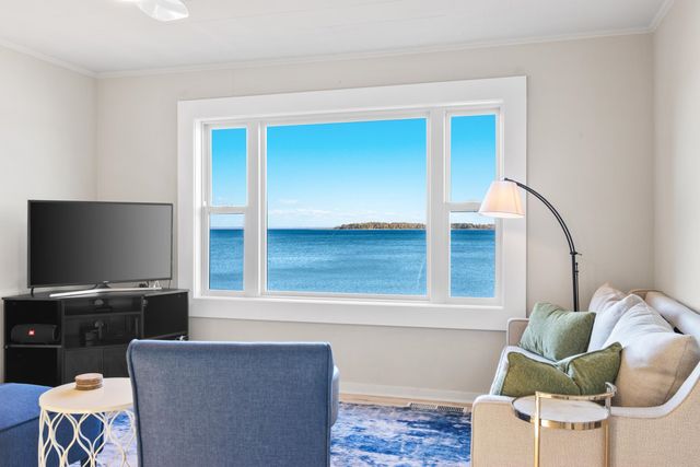 800 N St Joseph Street, Suttons Bay Twp, MI 49682