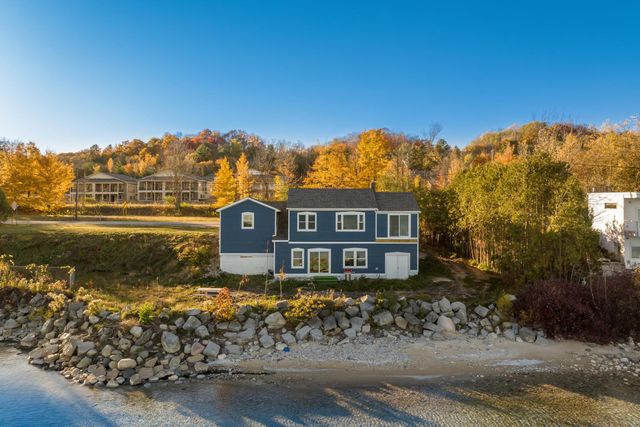 800 N St Joseph Street, Suttons Bay Twp, MI 49682