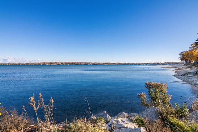 800 N St Joseph Street, Suttons Bay Twp, MI 49682