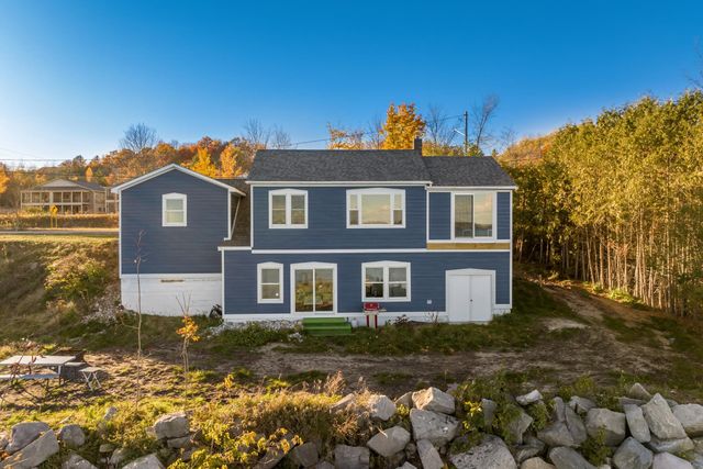 800 N St Joseph Street, Suttons Bay Twp, MI 49682