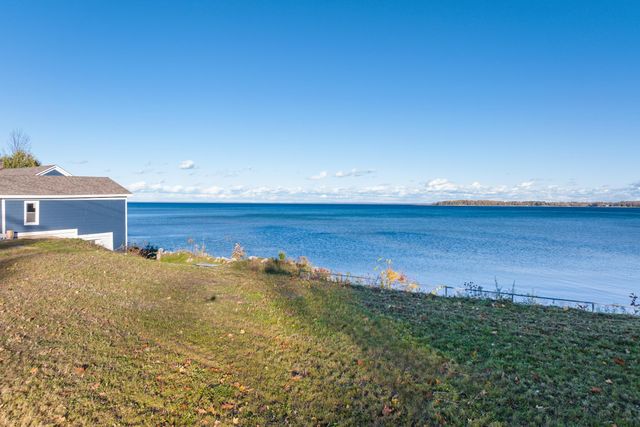 800 N St Joseph Street, Suttons Bay Twp, MI 49682