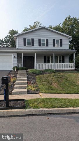 129 LAUREL DR, Enola, PA 17025