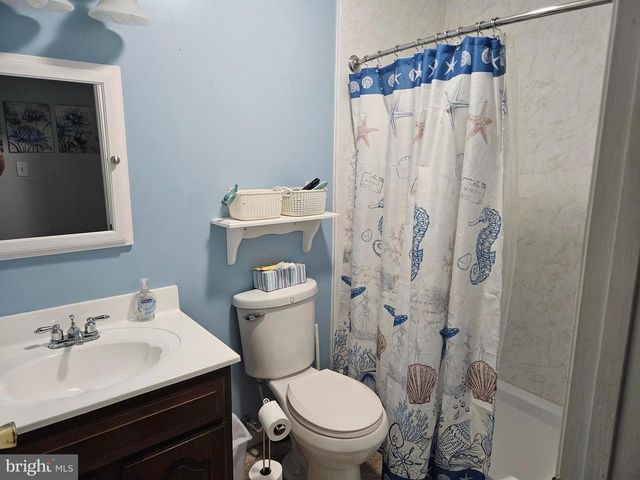 129 LAUREL DR, Enola, PA 17025