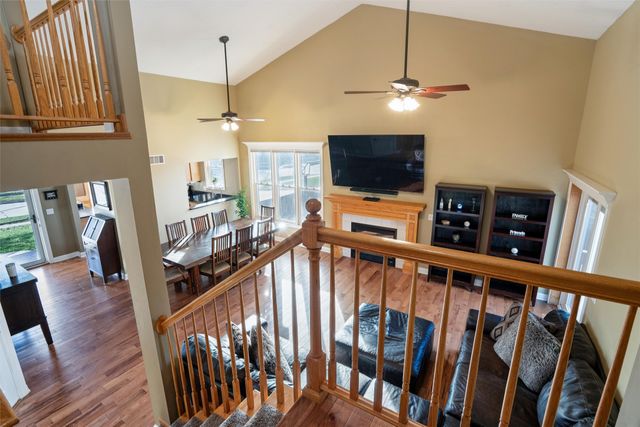 5440 Schweiker Drive, Pleasant Hill, IA 50327