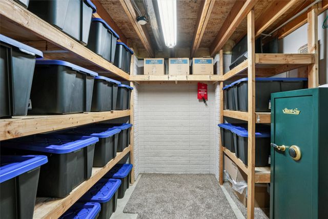 5440 Schweiker Drive, Pleasant Hill, IA 50327