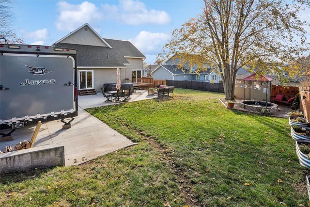 5440 Schweiker Drive, Pleasant Hill, IA 50327