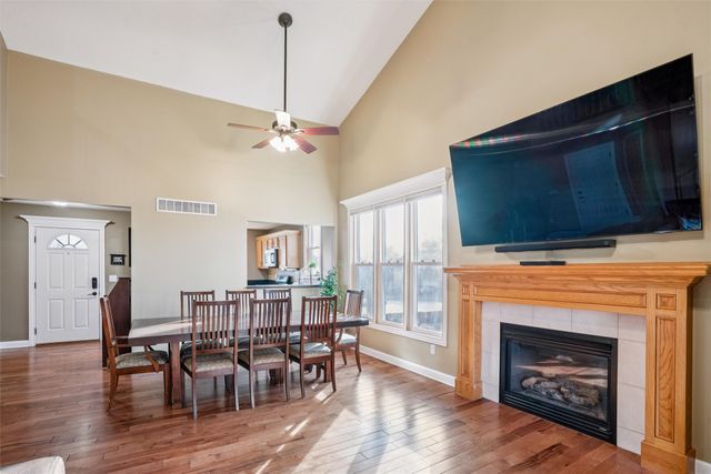 5440 Schweiker Drive, Pleasant Hill, IA 50327