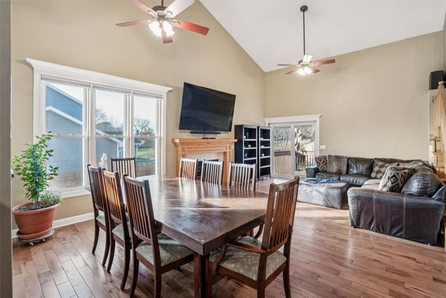 5440 Schweiker Drive, Pleasant Hill, IA 50327