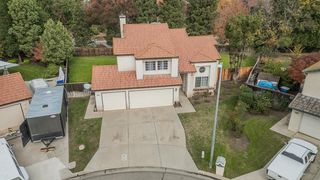 9659 N Shenandoah Lane, Fresno, CA 93720