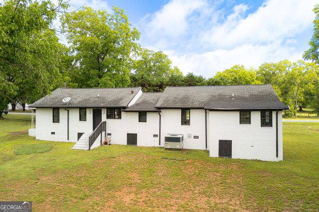 418 Lamb Road, Moreland, GA 30259