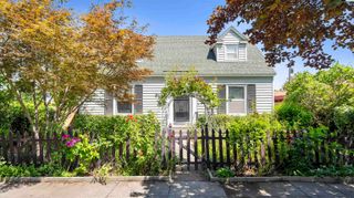 811 W Park St, Pasco, WA 99301