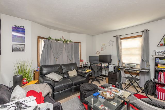 251 Newport Ave, Quincy, MA 02170