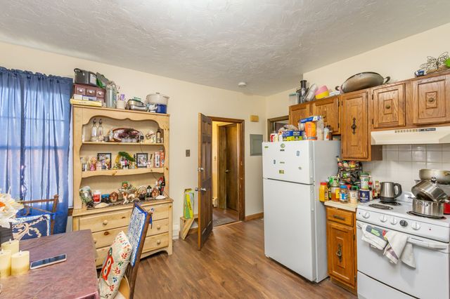 251 Newport Ave, Quincy, MA 02170