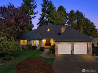 17102 NE 37th Place, Bellevue, WA 98008