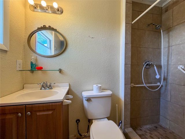 308 CENTRAL AVENUE, Frostproof, FL 33843