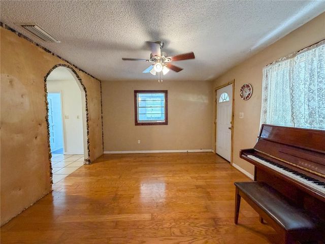 308 CENTRAL AVENUE, Frostproof, FL 33843