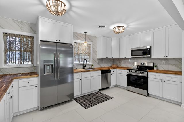 106 Benton Street, Goose Creek, SC 29445
