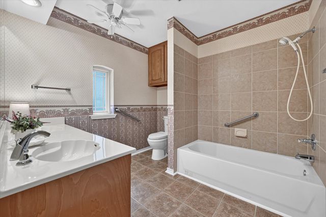 3800 Snow Creek Drive, Fort Worth, TX 76008