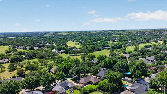 3800 Snow Creek Drive, Fort Worth, TX 76008