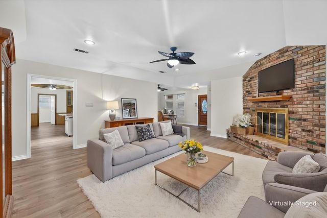 3800 Snow Creek Drive, Fort Worth, TX 76008