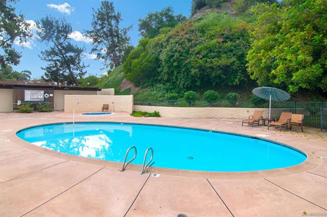 4220 Collwood Ln, San Diego, CA 92115