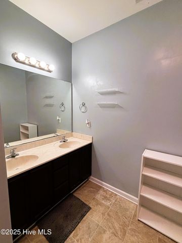 107 Lilac Lane, Richlands, NC 28574