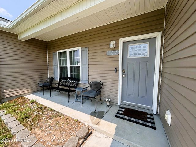 107 Lilac Lane, Richlands, NC 28574