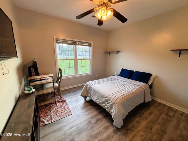 107 Lilac Lane, Richlands, NC 28574