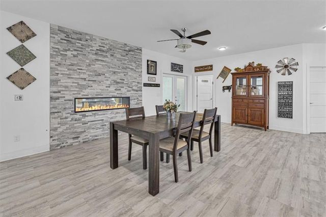 8944 Southpoint Drive, Richmond, MO 64085