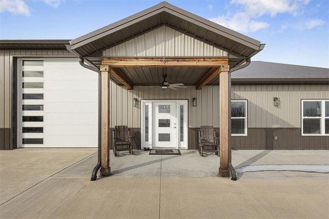 8944 Southpoint Drive, Richmond, MO 64085